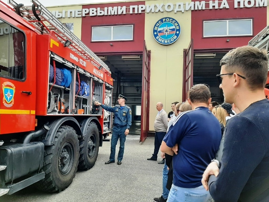 Один день с МЧС, или хроника спасательной службы глазами белгородских  студентов | 31.05.2022 | Белгород - БезФормата