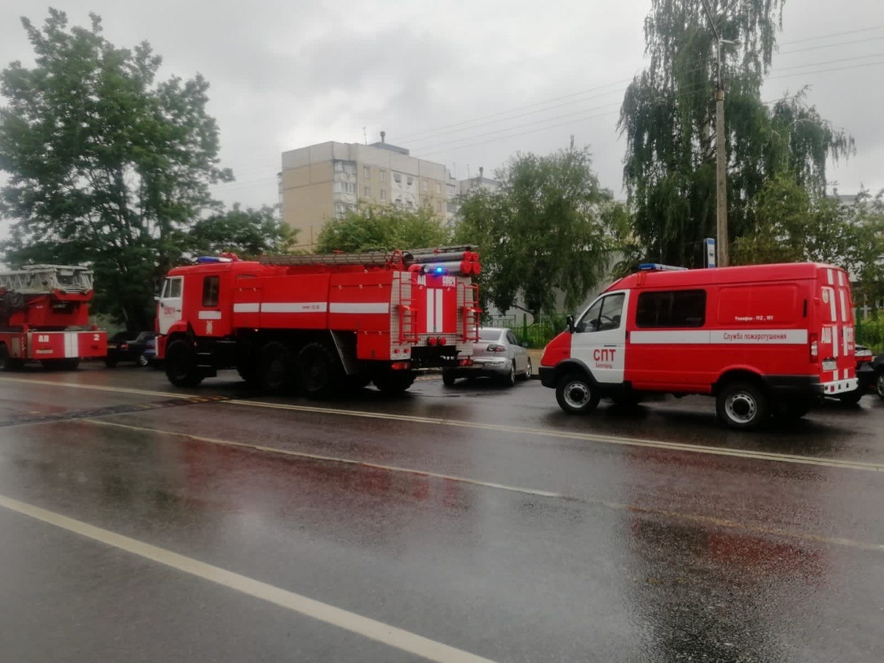 Полная ликвидация пожара в городе Белгород по улице 60 Лет Октября -  Оперативная информация - Главное управление МЧС России по Белгородской  области